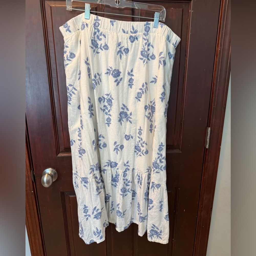 Abercrombie & Fitch Floral Petite Skirt